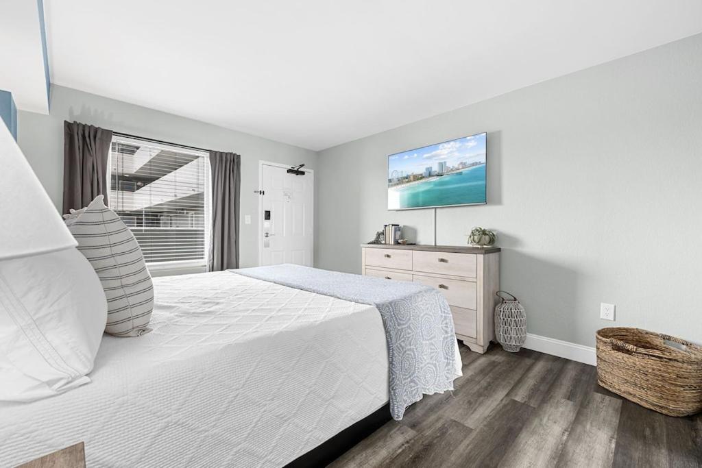 Direct Oceanfront- King Bedroom- Amazing Views/Pools/Hot Tubs/Beach Access/Golf Myrtle Beach Exterior photo