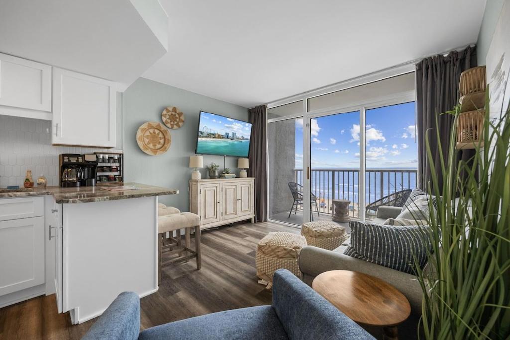 Direct Oceanfront- King Bedroom- Amazing Views/Pools/Hot Tubs/Beach Access/Golf Myrtle Beach Exterior photo