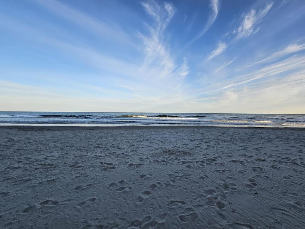 Direct Oceanfront- King Bedroom- Amazing Views/Pools/Hot Tubs/Beach Access/Golf Myrtle Beach Exterior photo