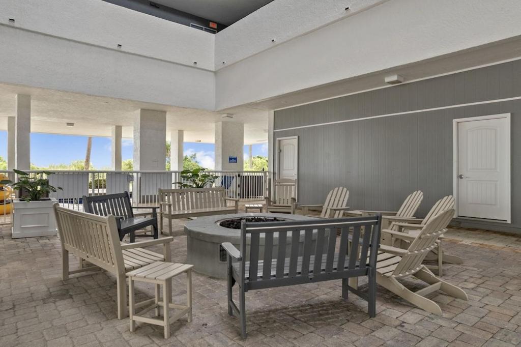 Direct Oceanfront- King Bedroom- Amazing Views/Pools/Hot Tubs/Beach Access/Golf Myrtle Beach Exterior photo