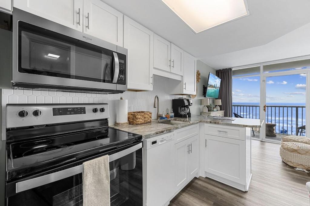 Direct Oceanfront- King Bedroom- Amazing Views/Pools/Hot Tubs/Beach Access/Golf Myrtle Beach Exterior photo